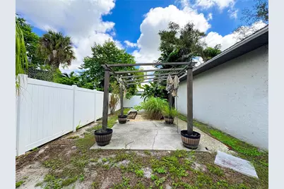 2751 72nd Avenue Drive E, Sarasota, FL 34243 - Photo 35