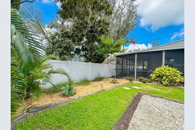 2751 72nd Avenue Drive E, Sarasota, FL 34243 - Photo 3