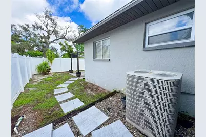 2751 72nd Avenue Drive E, Sarasota, FL 34243 - Photo 33