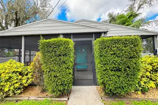 2751 72nd Ave Dr E, Sarasota, FL 34243 - Photo 7