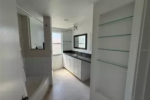 8735 Dunmore Dr, Sarasota, FL 34231 - Photo 11