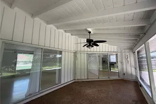 8735 Dunmore Dr, Sarasota, FL 34231 - Photo 21