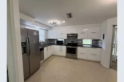 8735 Dunmore Drive, Sarasota, FL 34231 - Photo 7