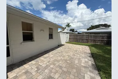 8735 Dunmore Drive, Sarasota, FL 34231 - Photo 27