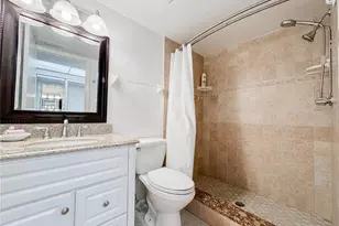 3362 Lake Bayshore Dr, Bradenton, FL 34205 - Photo 27
