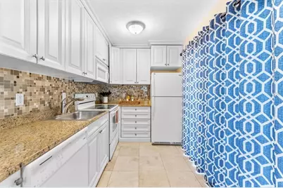 6451 Elmwood Avenue #H, Sarasota, FL 34231 - Photo 29