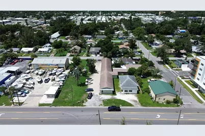 2405 10th Street W, Bradenton, FL 34205 - Photo 3