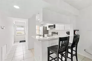 431 Cerromar Ln, Venice, FL 34293 - Photo 5