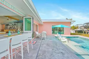 605 Concord Ln, Holmes Beach, FL 34217 - Photo 51