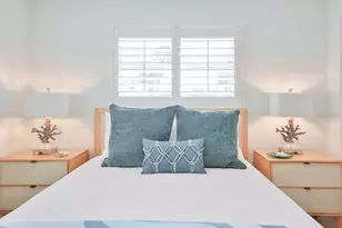 605 Concord Ln, Holmes Beach, FL 34217 - Photo 33