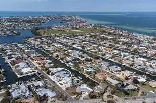 605 Concord Ln, Holmes Beach, FL 34217 - Photo 65