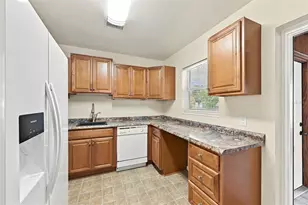 1007 21st Ave W, Palmetto, FL 34221 - Photo 9