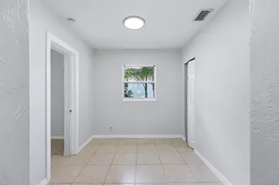 4620 Violet Avenue, Sarasota, FL 34233 - Photo 11
