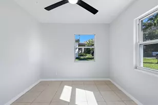 4620 Violet Ave, Sarasota, FL 34233 - Photo 23