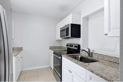 4620 Violet Avenue, Sarasota, FL 34233 - Photo 9