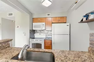 1622 Stickney Point Rd, Sarasota, FL 34231 - Photo 15