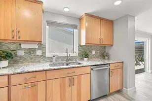 120 Whispering Sands Dr, Sarasota, FL 34242 - Photo 19