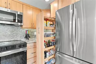 120 Whispering Sands Dr, Sarasota, FL 34242 - Photo 21