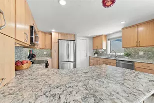 120 Whispering Sands Dr, Sarasota, FL 34242 - Photo 17
