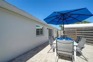 120 Whispering Sands Dr, Sarasota, FL 34242 - Photo 29