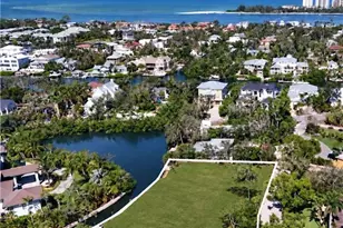 546 Freeling Dr, Sarasota, FL 34242 - Photo 7