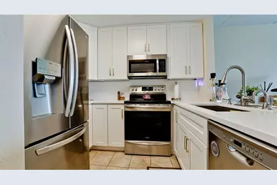 111 10th Street S #111, Bradenton Beach, FL 34217 - Photo 13