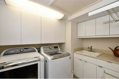 1211 Gulf Of Mexico Drive #302, Longboat Key, FL 34228 - Photo 31