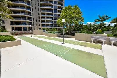 1211 Gulf Of Mexico Drive #302, Longboat Key, FL 34228 - Photo 3