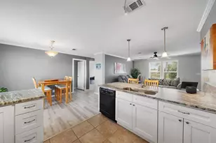 298 Bahama Dr, Palmetto, FL 34221 - Photo 11