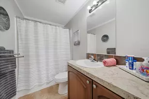 298 Bahama Dr, Palmetto, FL 34221 - Photo 21