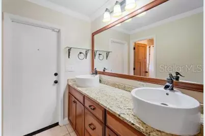 2499 Hillview Street, Sarasota, FL 34239 - Photo 11