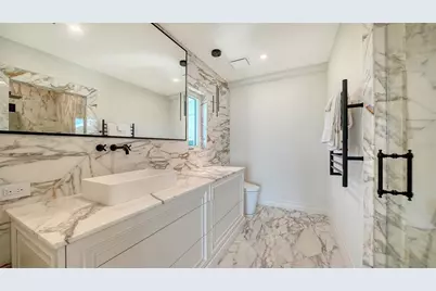 6529 Gulfside Road, Longboat Key, FL 34228 - Photo 23