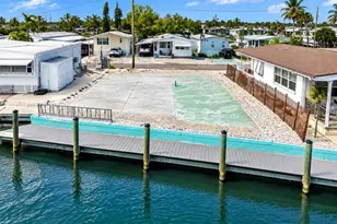 6905 W Bayou Ln, Bradenton, FL 34207 - Photo 1