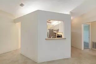6822 Tema Ln, Sarasota, FL 34241 - Photo 9