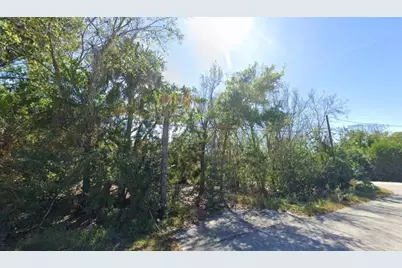 202 Charlotte Street, Punta Gorda, FL 33950 - Photo 3