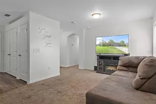 26484 Kevin Kelly Ave, Brooksville, FL 34602 - Photo 9