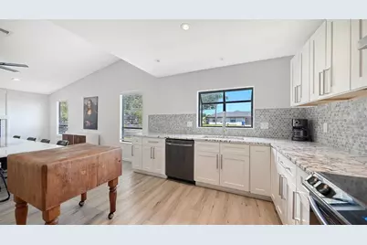 5744 Augusta Circle, Sarasota, FL 34238 - Photo 17