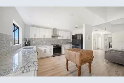 5744 Augusta Circle, Sarasota, FL 34238 - Photo 15