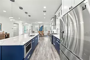 432 W Gate Dr, Venice, FL 34285 - Photo 13