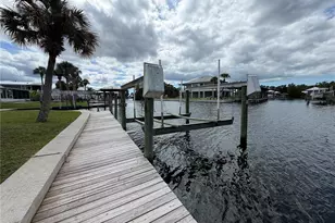 1610 NW 20th Ave, Crystal River, FL 34428 - Photo 9