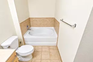 1064 N Tamiami Trl, Sarasota, FL 34236 - Photo 17