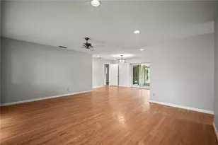 6512 Bowline Dr, Sarasota, FL 34231 - Photo 3