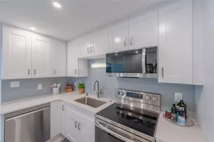 8302 Midnight Pass Rd, Sarasota, FL 34242 - Photo 15