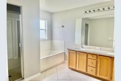 304 Beacon Harbour Loop, Bradenton, FL 34212 - Photo 13
