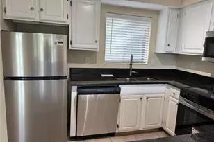 5697 Ashton Lake Dr, Sarasota, FL 34231 - Photo 11