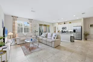 8115 Miramar Way, Lakewood Ranch, FL 34202 - Photo 7