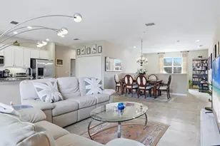 8115 Miramar Way, Lakewood Ranch, FL 34202 - Photo 9