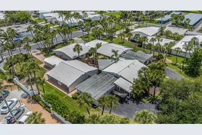 214 Hourglass Way #V-4, Sarasota, FL 34242 - Photo 47