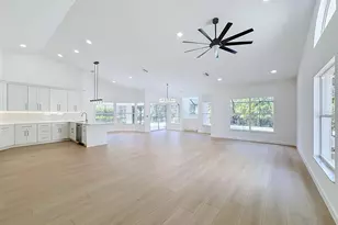 4190 Westbourne Cir, Sarasota, FL 34238 - Photo 11