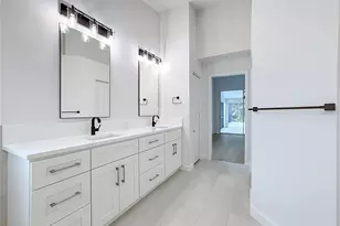 4190 Westbourne Cir, Sarasota, FL 34238 - Photo 17